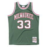 Men's Mitchell & Ness NBA Kareem Abdul-Jabbar Milwaukee Bucks 1970/71 Swingman Jersey - Green